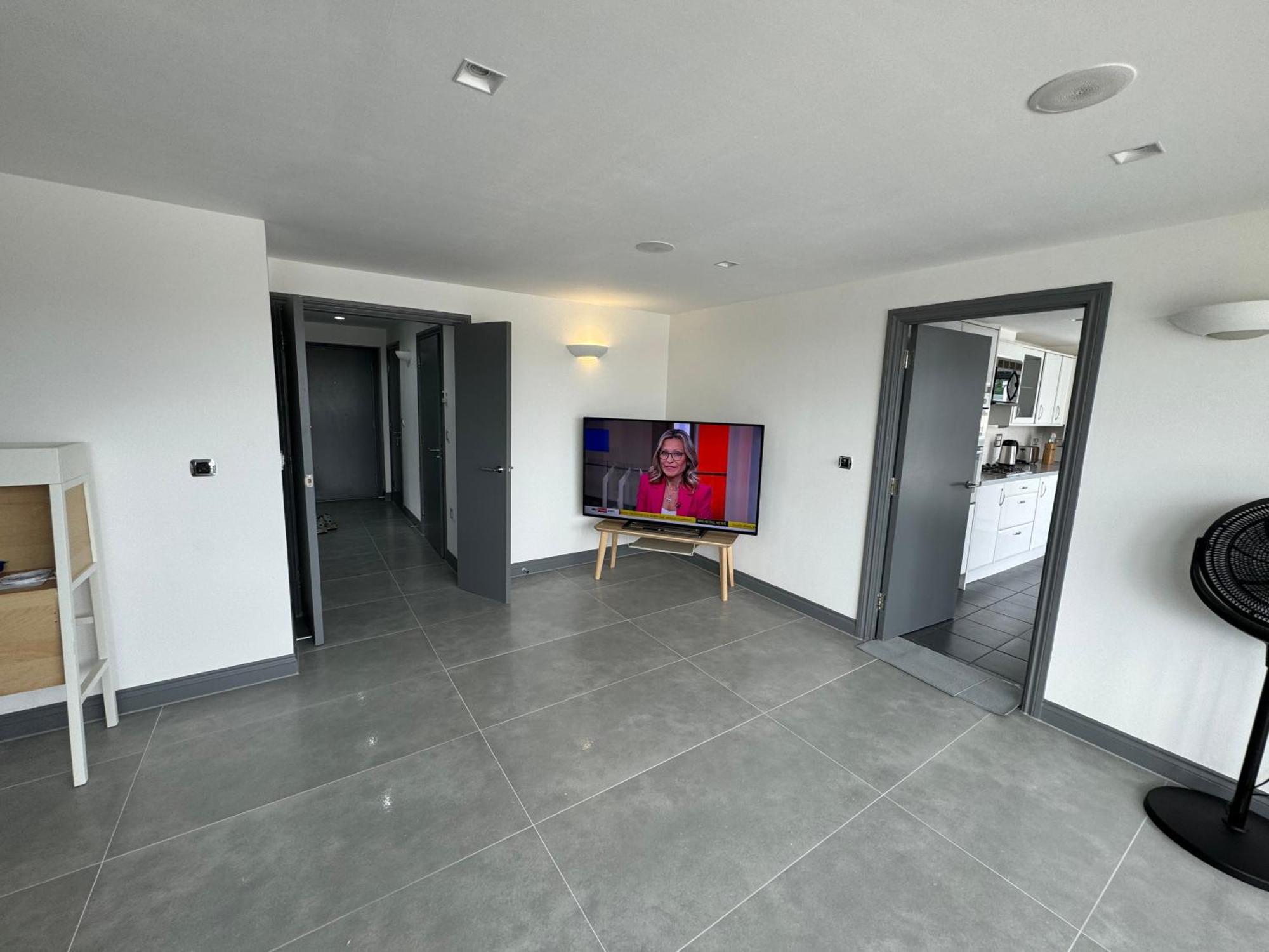 Long Letting - Luxurious 3 Bedroom Penthouse In City Centre - Parking Included! Chelmsford Exterior photo